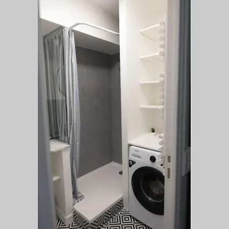Moderne Refait A Neuf Apartment