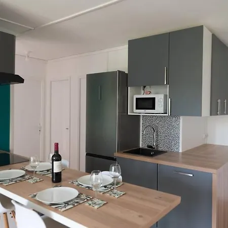 Moderne Refait A Neuf Apartment *